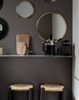 Miroir rond argenté maillechort dans une cuisine bohème - Décoration murale élégante et intemporelle