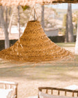 Suspension cloche évasée en fibre naturelle pour terrasse couverte