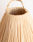 Détail intérieur abat-jour conique raphia naturel filé – lampe TANA grès – Cosydar