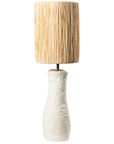 Lampe de table TANA SCULPT – base grès blanc organique abat-jour raphia naturel filé Cosydar