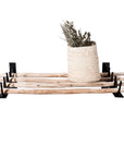 Détail des barres en bois et supports métalliques
