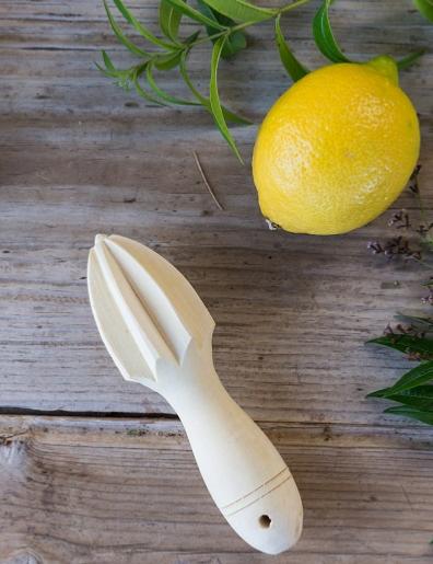 C' Presse Agrumes en bois de citronnier