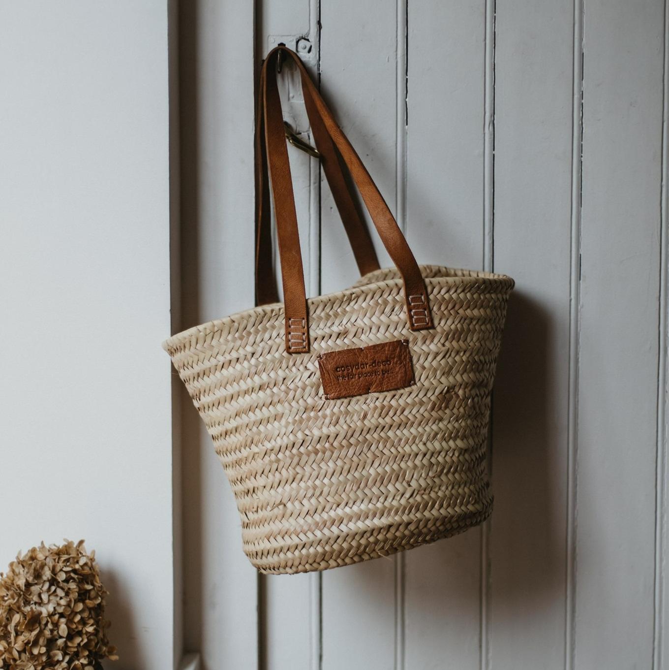 Sac panier tressé en feuille de palmier