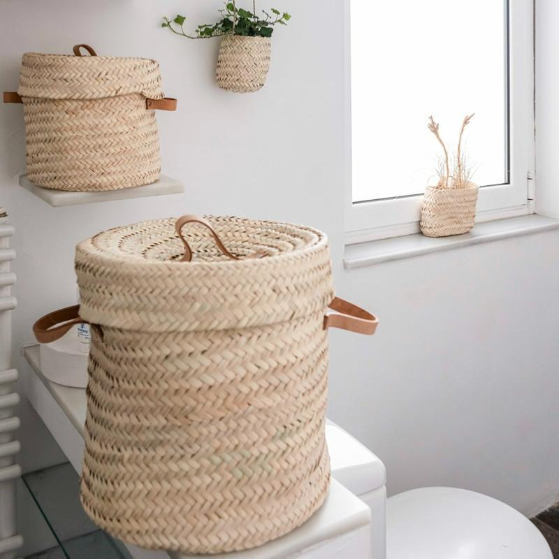 Panier à linge tressé en feuille de palmier