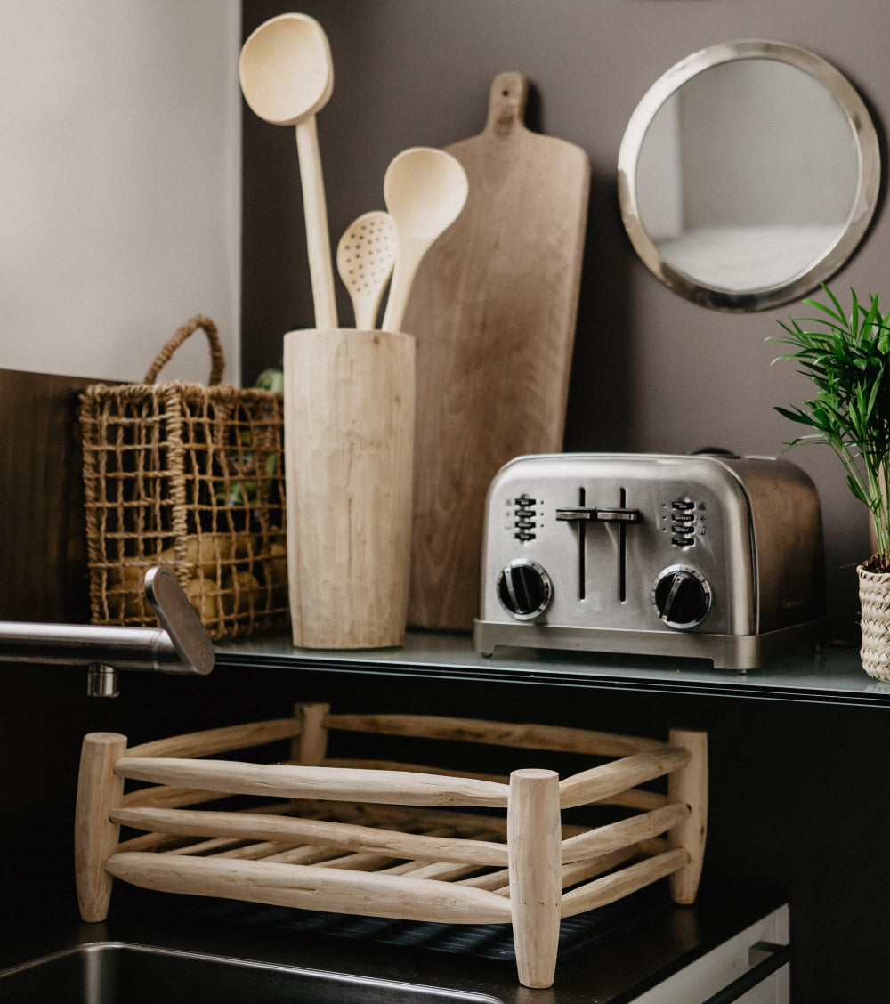 Objets de décoration en bois artisanal