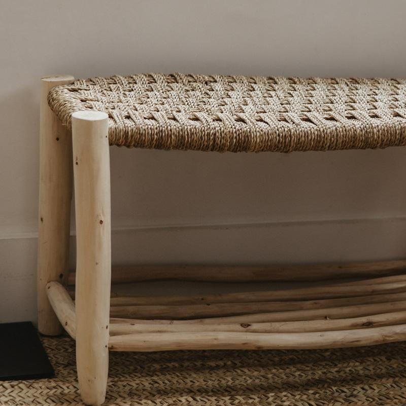 Étagère basse banc bois tressé rangement chaussures vue de côté