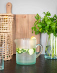 Grande Carafe Ronde en Verre Recyclé BELDI avec Anse et Bec - COSYDAR