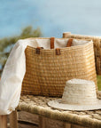Collection de chapeaux décoratifs muraux en paille tressée artisanale