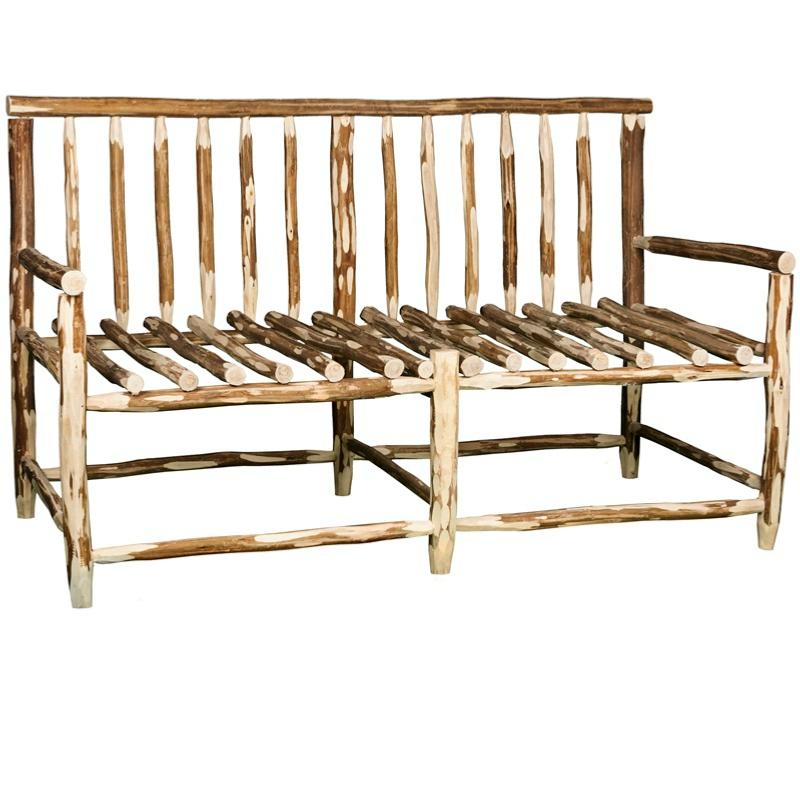 Canapé NAMA en bois brut avec coussins en lin rayé, vue de côté
Canapé NAMA en bois brut d'Eucalyptus, vue de face, fond blanc