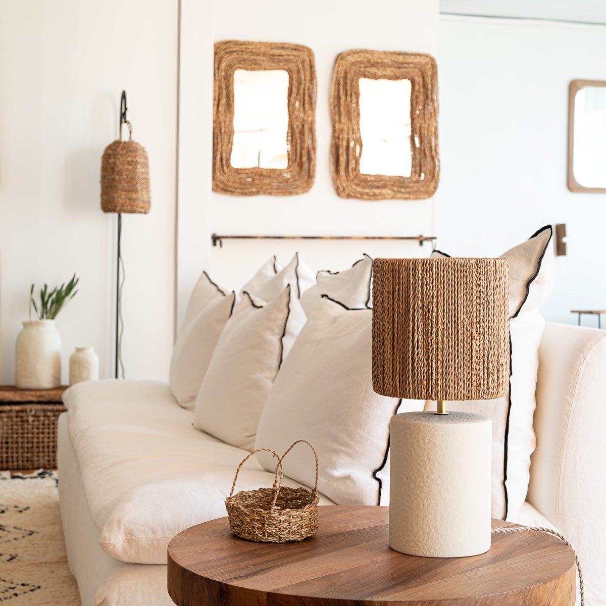 Lampe à poser KANO grès corde de palmier – décoration salon naturel méditerranéen – Cosydar