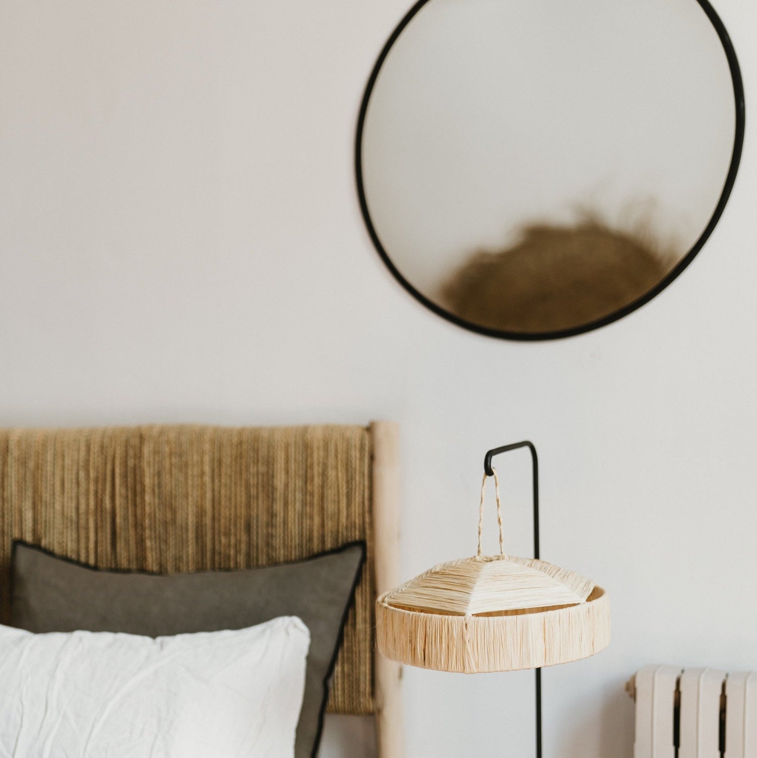 support pour suspension en métal forgé noir, courbe compacte et élancée