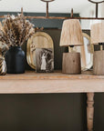 Lampe à poser artisanale en noyer et raphia - COSYDAR