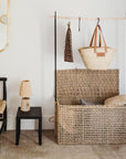 Lampe Artisanale en Noyer Tressée en Raphia - COSYDAR