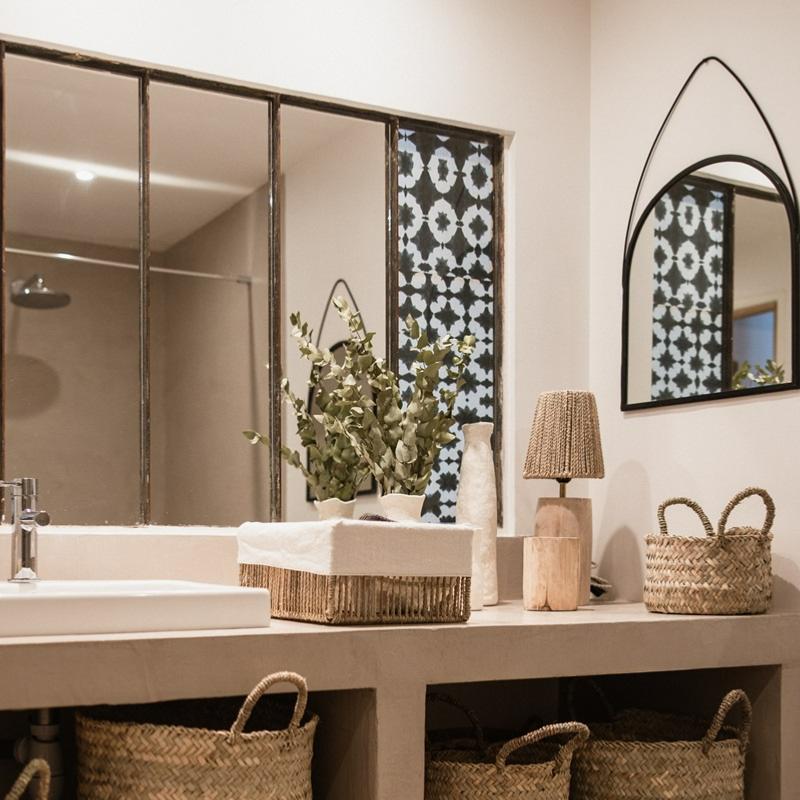 Miroir design fait main en Métal Noir - Avec Anse - COSYDAR