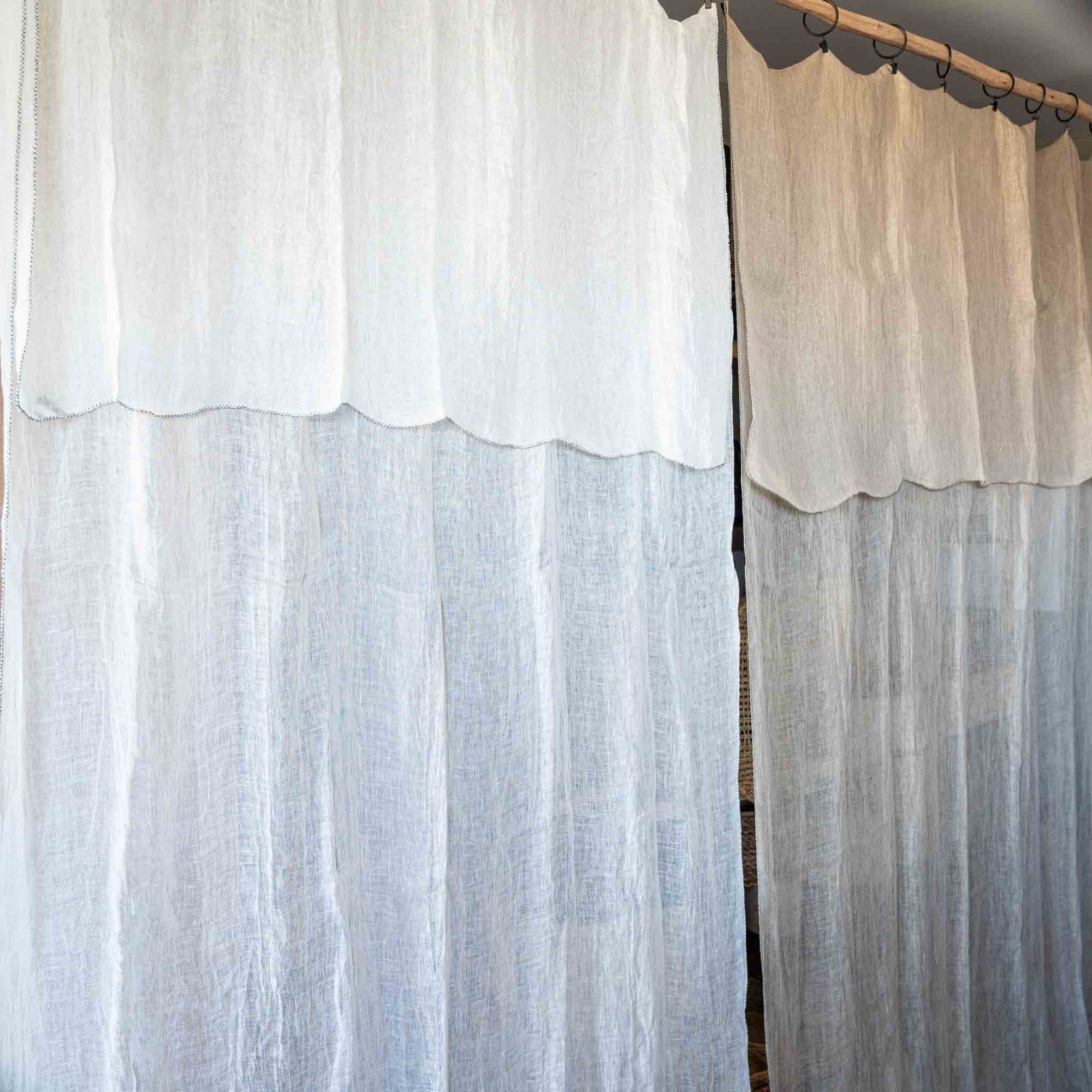 Rideau Voilage 100% Lin Ajustable avec Anneaux - Blanc et Naturel - COSYDAR - DECO