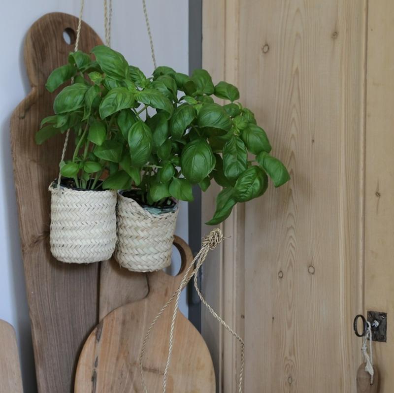 Petit panier CLARA tressé à suspendre - Cache-pot suspendu avec plante