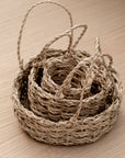 Petites corbeilles artisanales en corde de palmier avec anses tressées, style bohème naturel