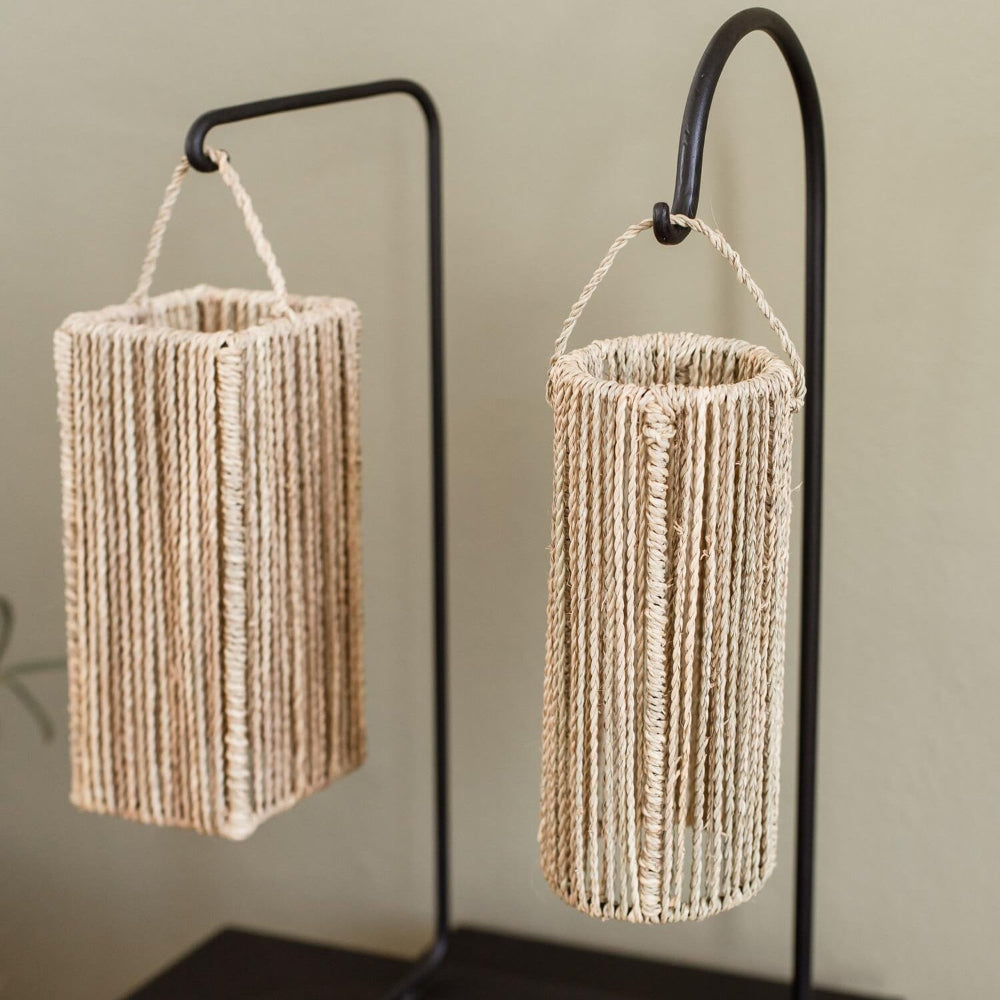 Support d’éclairage artisanal en métal noir, potence murale faite main