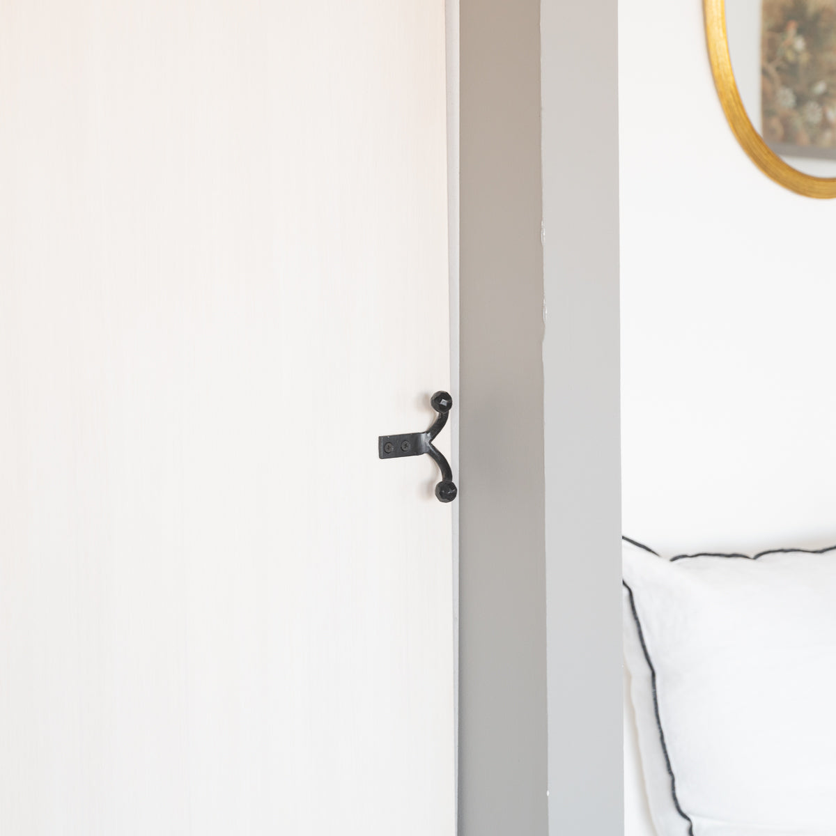 Poignée artisanale pour porte ou fenêtre, en métal