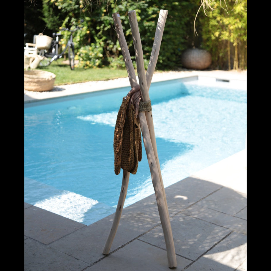 Porte manteaux en bois croisé