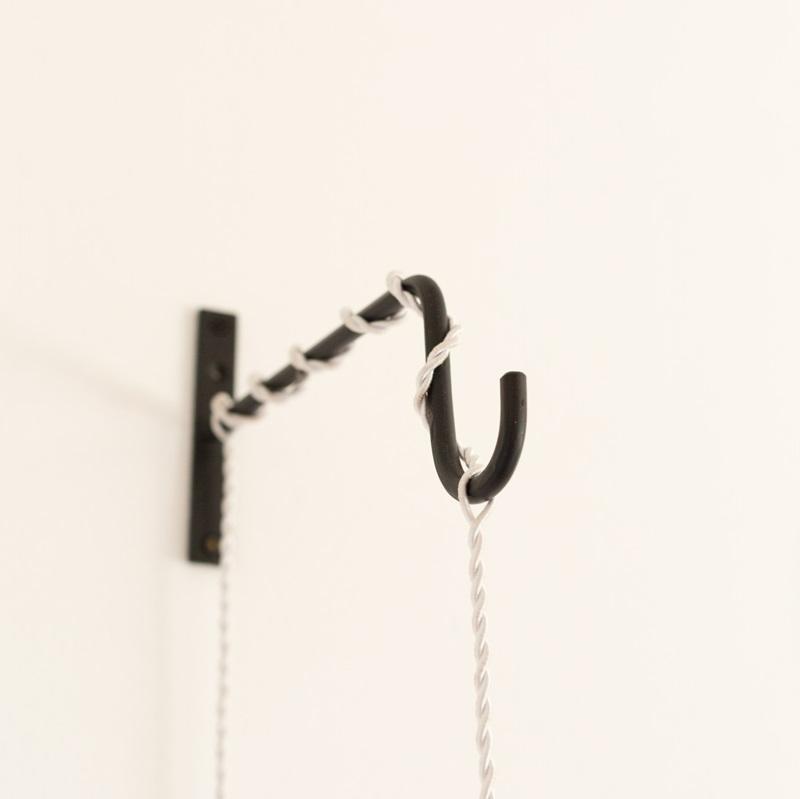 Potence murale noire pour luminaire avec grand crochet – COSYDAR