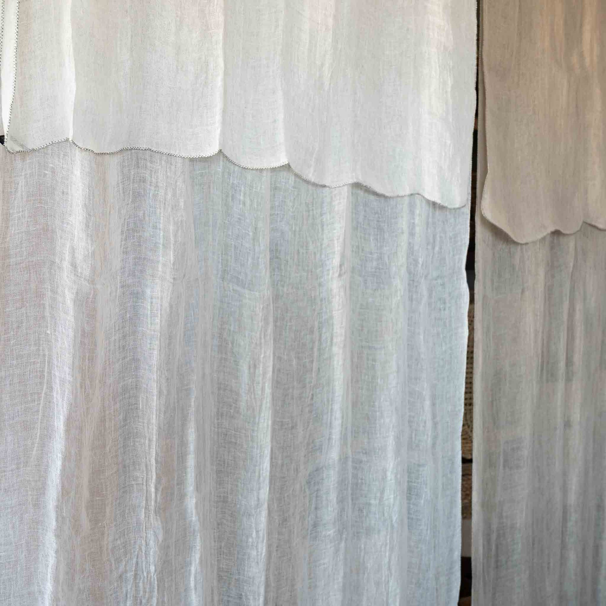 Rideau Voilage 100% Lin Ajustable avec Anneaux - Blanc et Naturel - COSYDAR - DECO