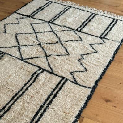 Tapis tissé à la main en laine