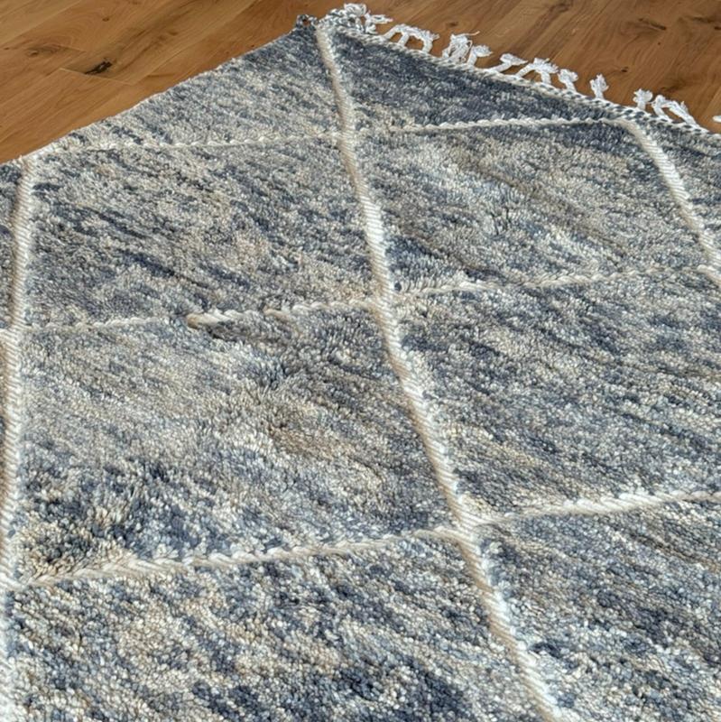 Tapis artisanal pour chambre ou salon en laine