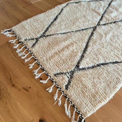 Tapis tissé à la main en laine naturelle